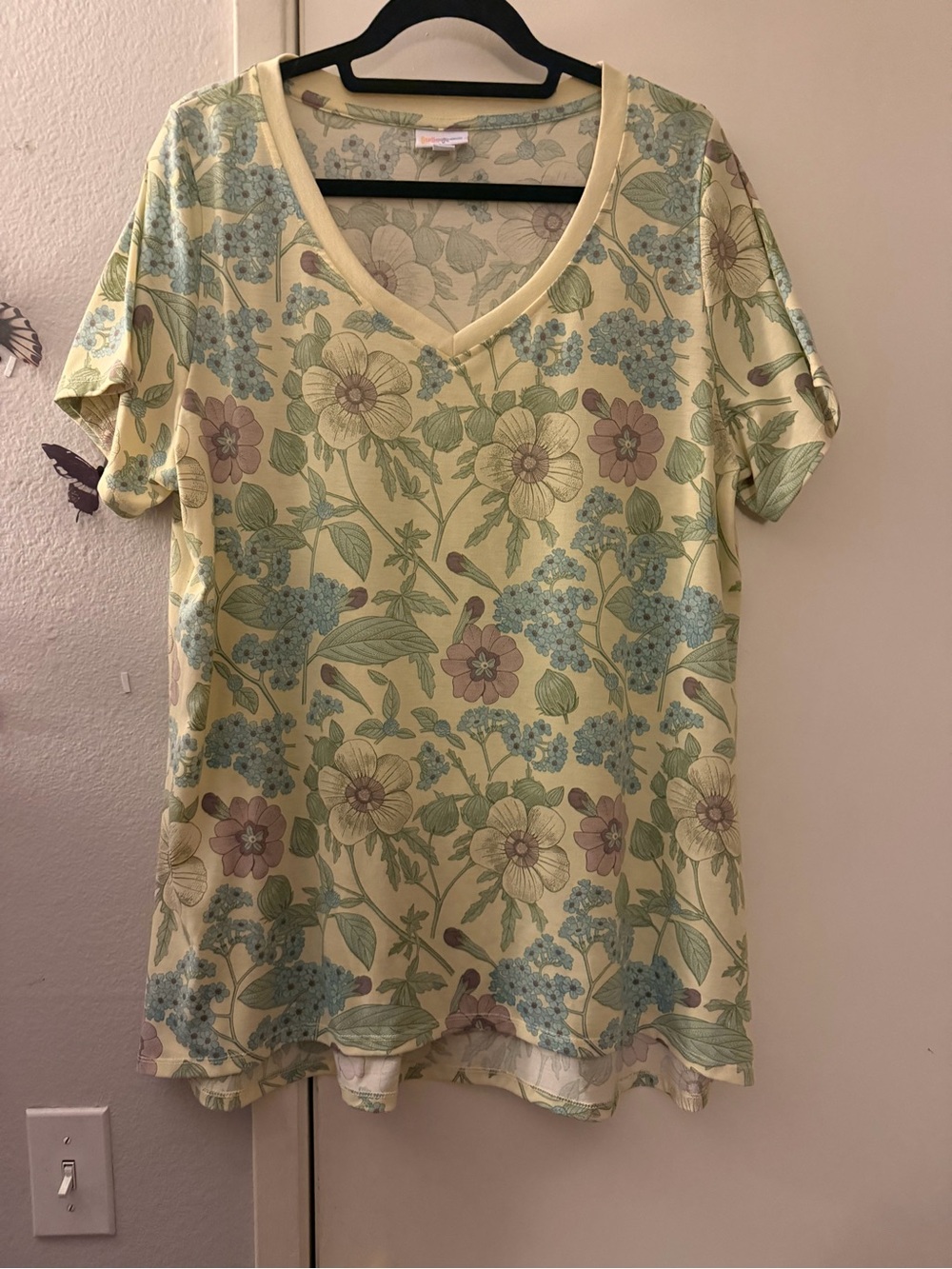 Floral V-Neck Short Sleeve Top - Pale Yellow LulaRoe